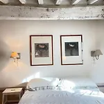Hakushiki Apartments