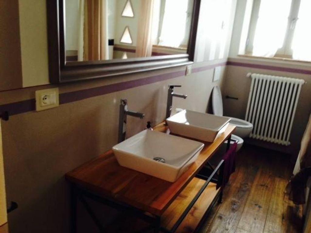 Apartment Hakushiki *